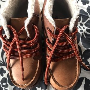 Toddler Oshkosh boots